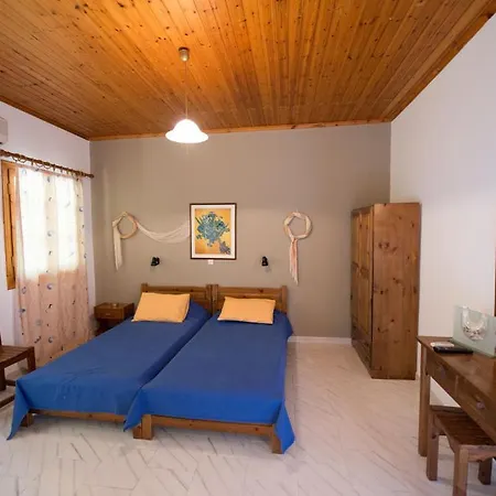 Ilios Apartment *